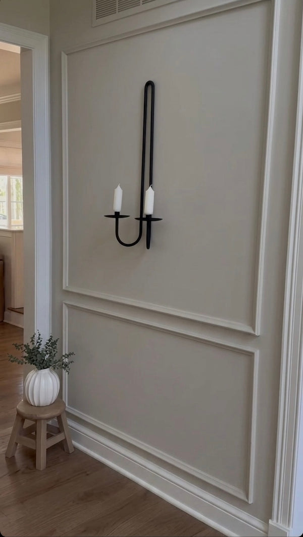Wall moulding close-up